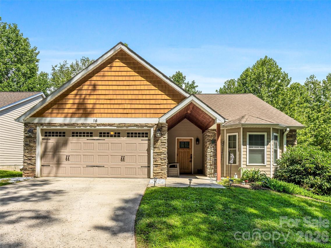 16 Jennlynn Dr., Arden, NC 28704