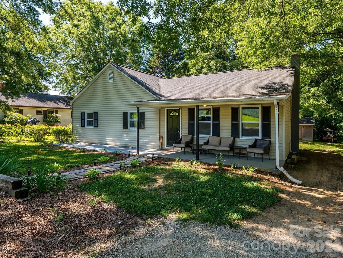 1620 Blueberry St., Mount Pleasant, NC 28124