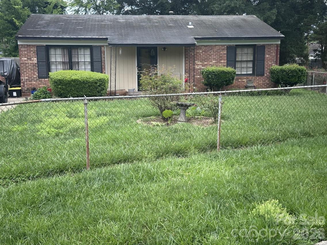 3512 Otwell Ct., Charlotte, NC 28216