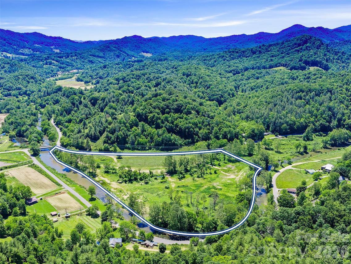 Us Hwy 19w Hwy., Burnsville, NC 28714
