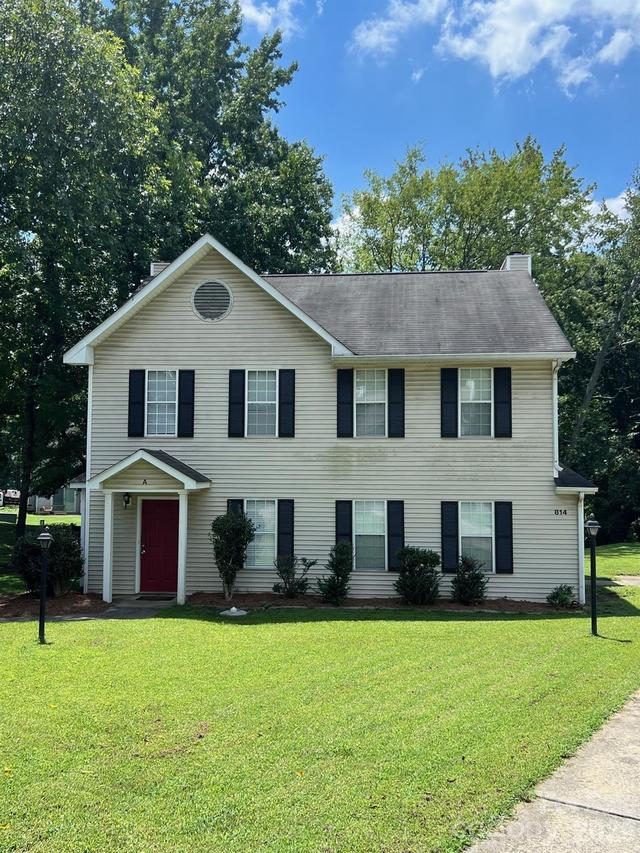 814 Selwyn Oaks Ct., Charlotte, NC 28209