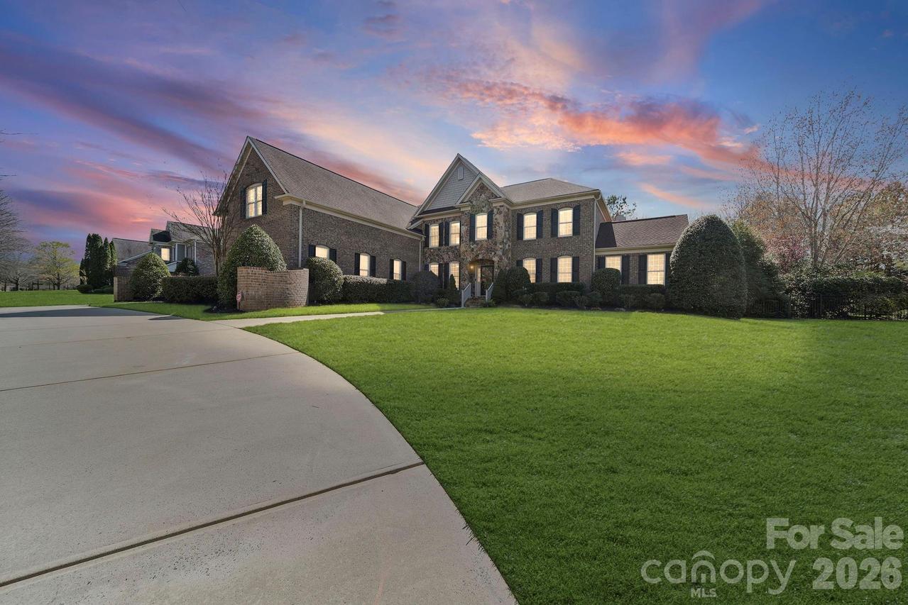 6009 Autumn Blossom Ln., Waxhaw, NC 28173