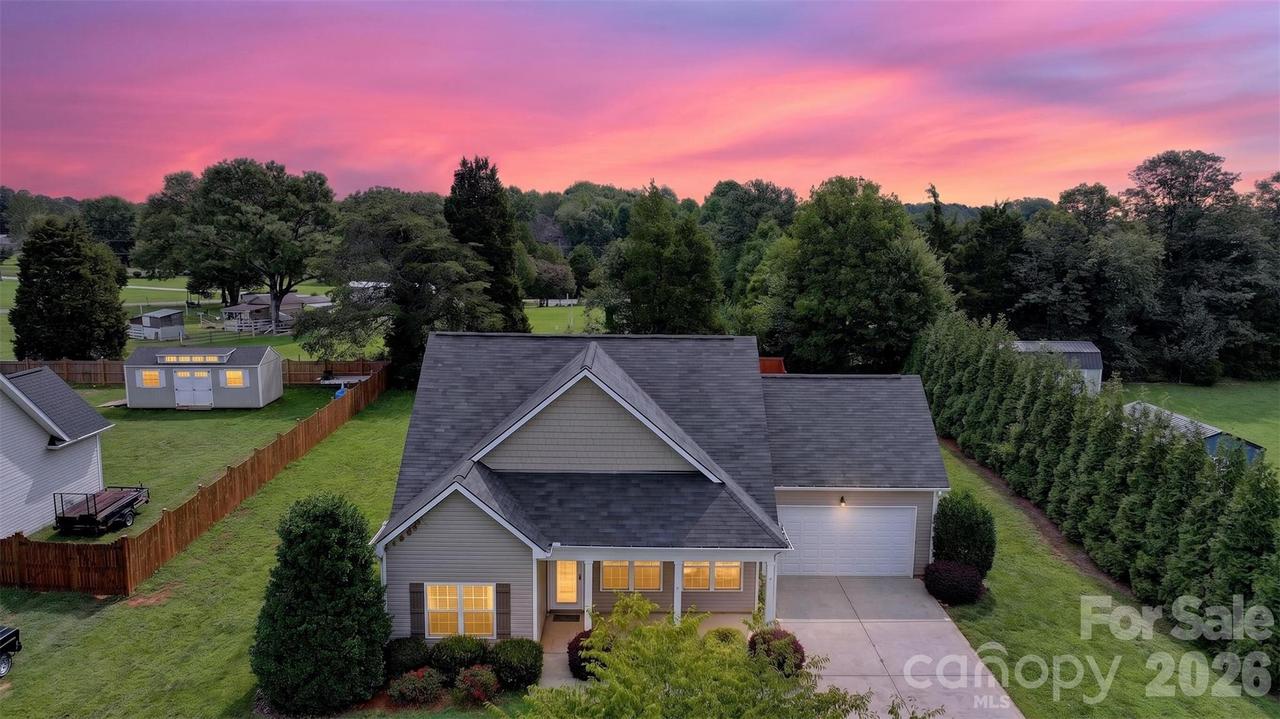 990 Russell Ridge Dr., Catawba, NC 28609