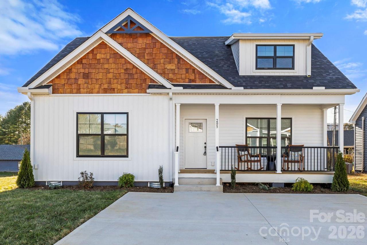 205 Southern Charm Rd., Arden, NC 28704