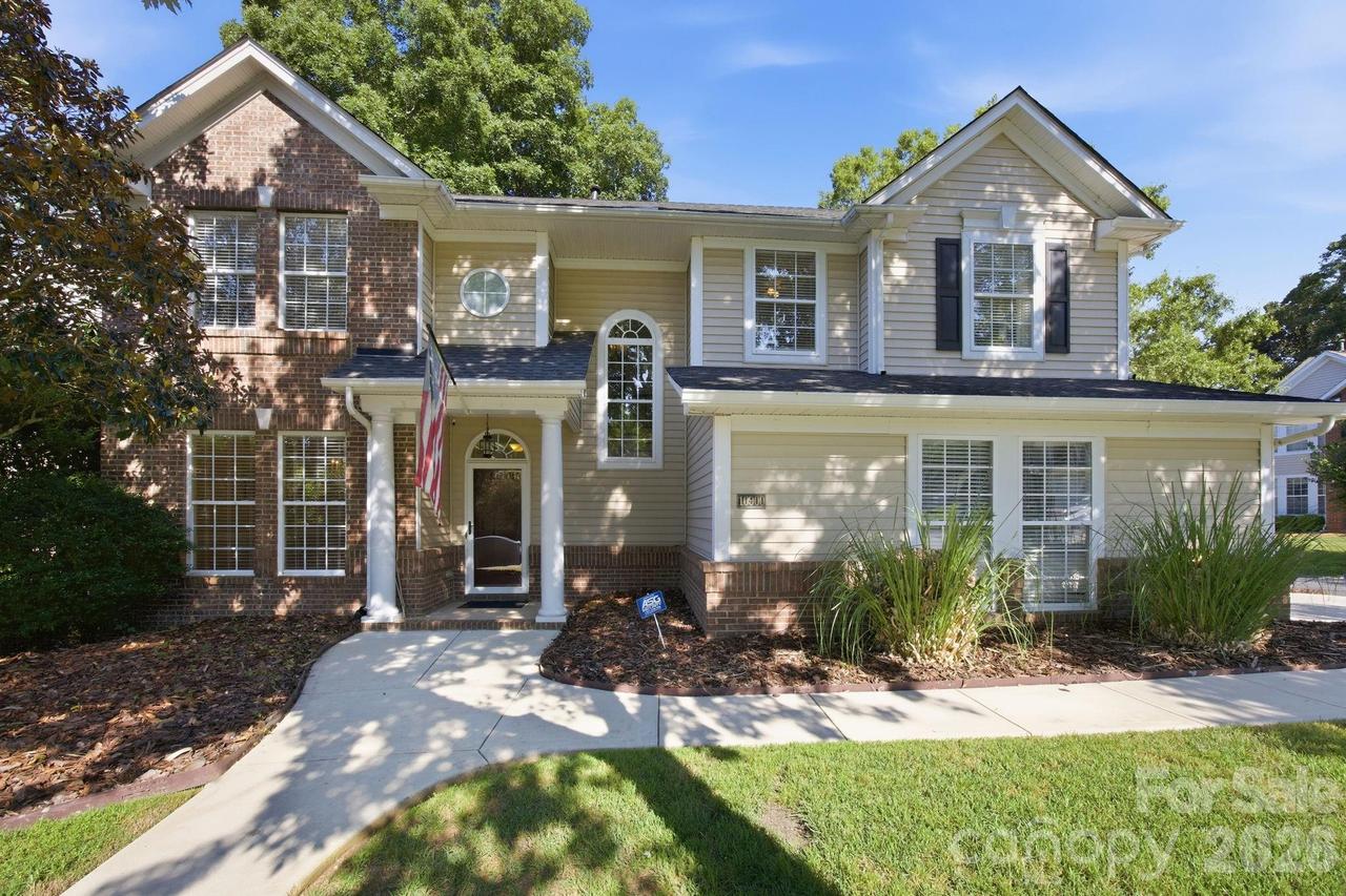 10900 Owl Nest Ln., Charlotte, NC 28277