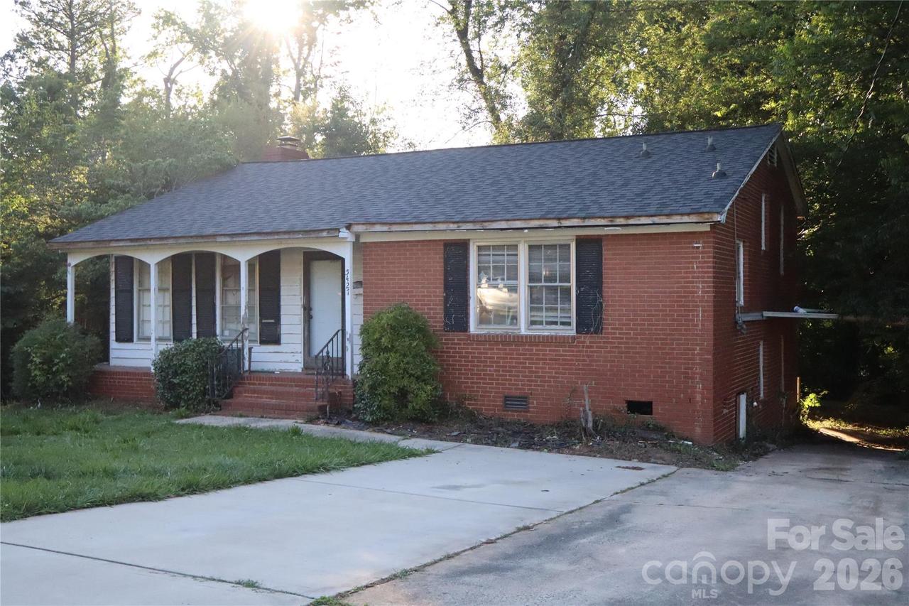 5427 Kildare Dr., Charlotte, NC 28215