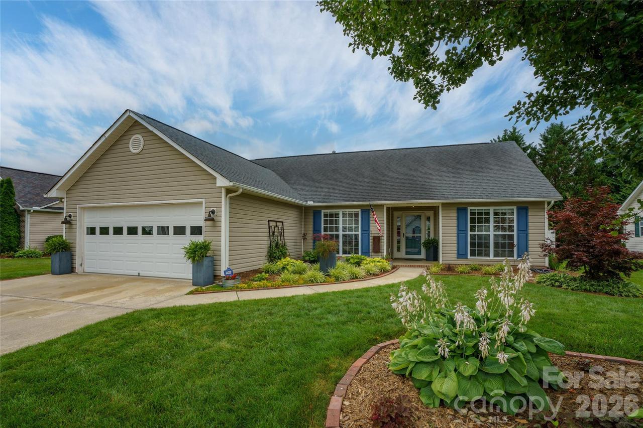 31 Misty Valley Rd., Fletcher, NC 28732