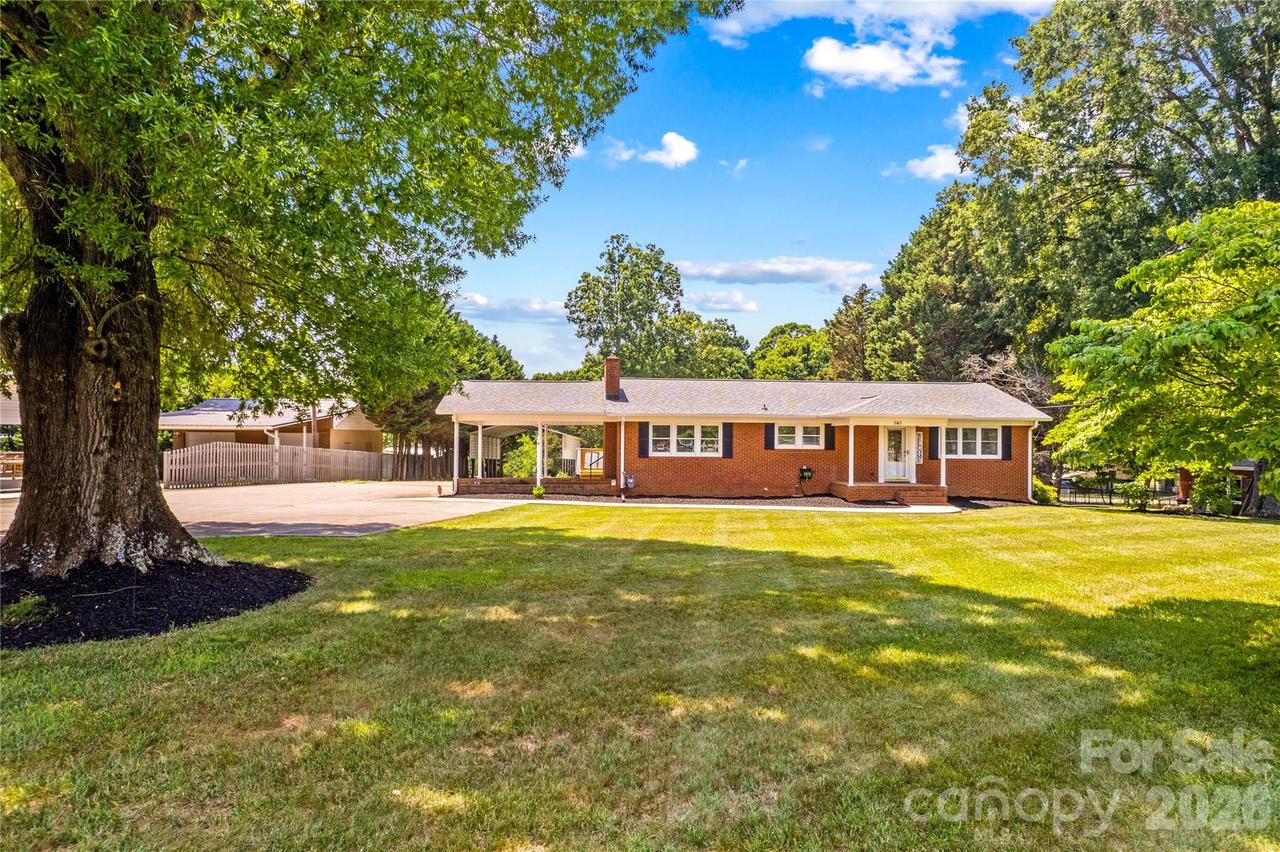 946 Shearers Rd., Mooresville, NC 28115