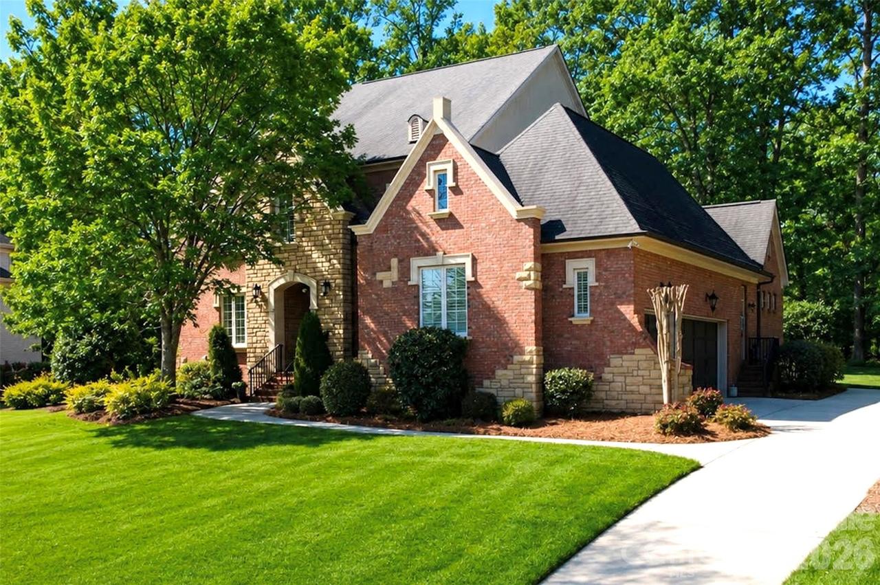 9911 Clarkes View Pl., Concord, NC 28027