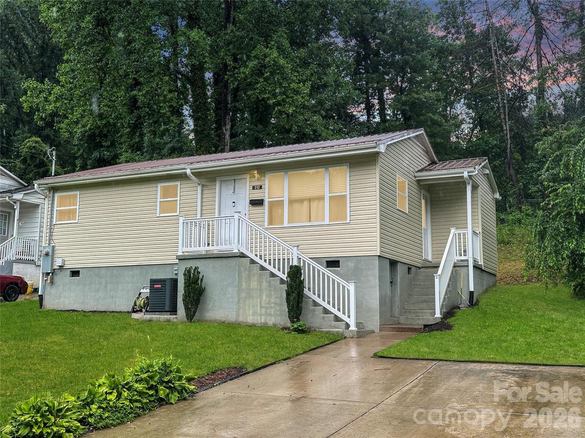 212 Maple Ave., Marion, NC 28752