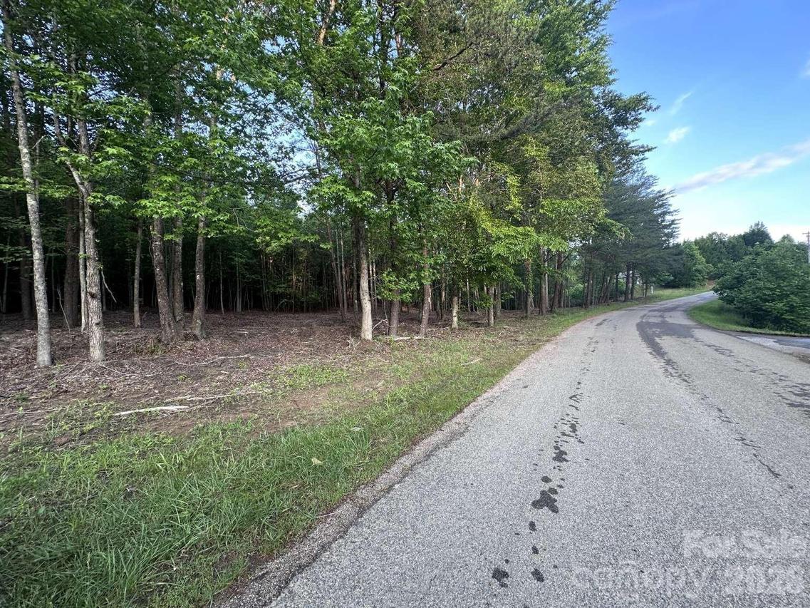 Howard Arnett Rd., Lenoir, NC 28645