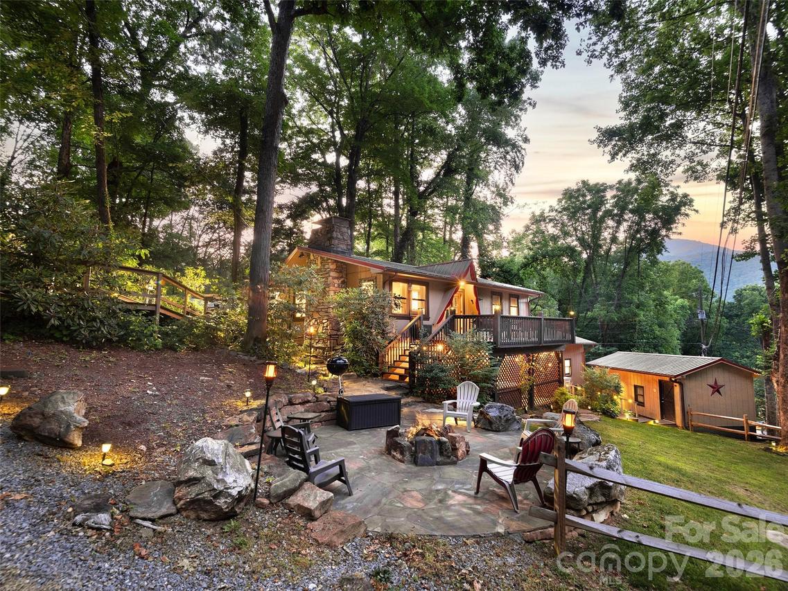 290 Dogwood Dr., Maggie Valley, NC 28751