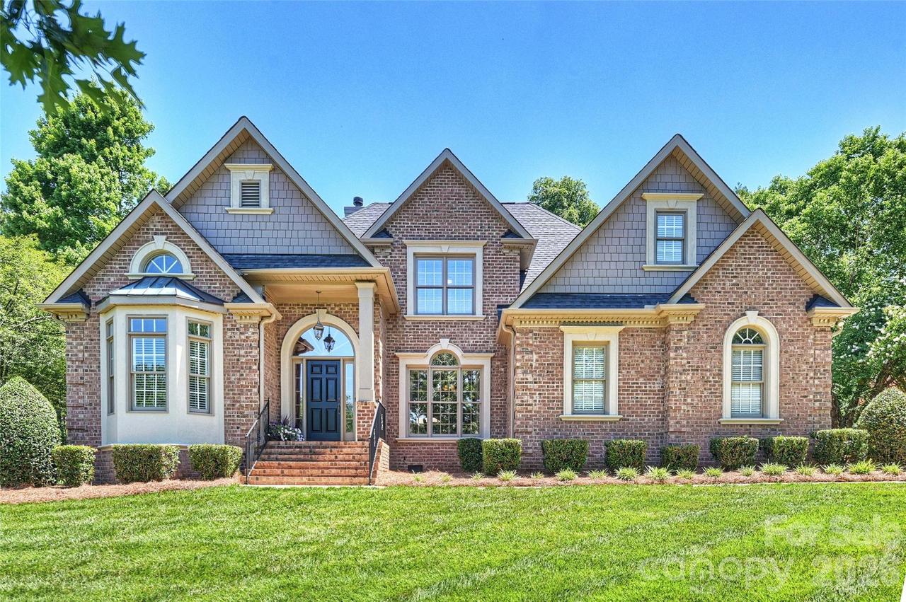 18400 Dembridge Dr., Davidson, NC 28036
