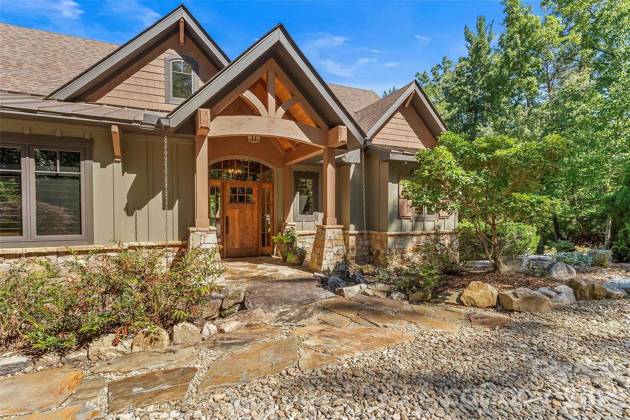 2087 Firestone Tr., Nebo, NC 28761