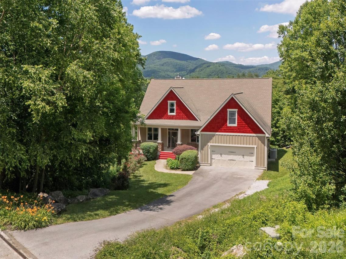 167 Tatham Rd., Hendersonville, NC 28792