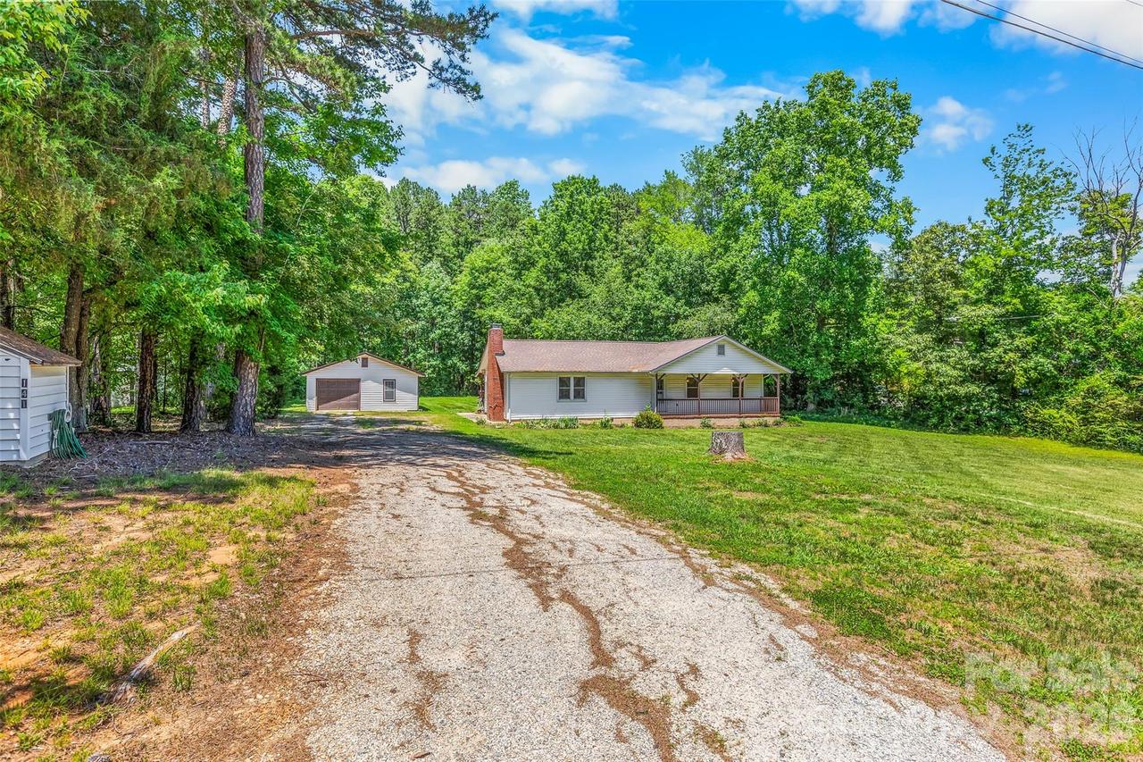 141 Winged Elm Ln., Mooresville, NC 28115
