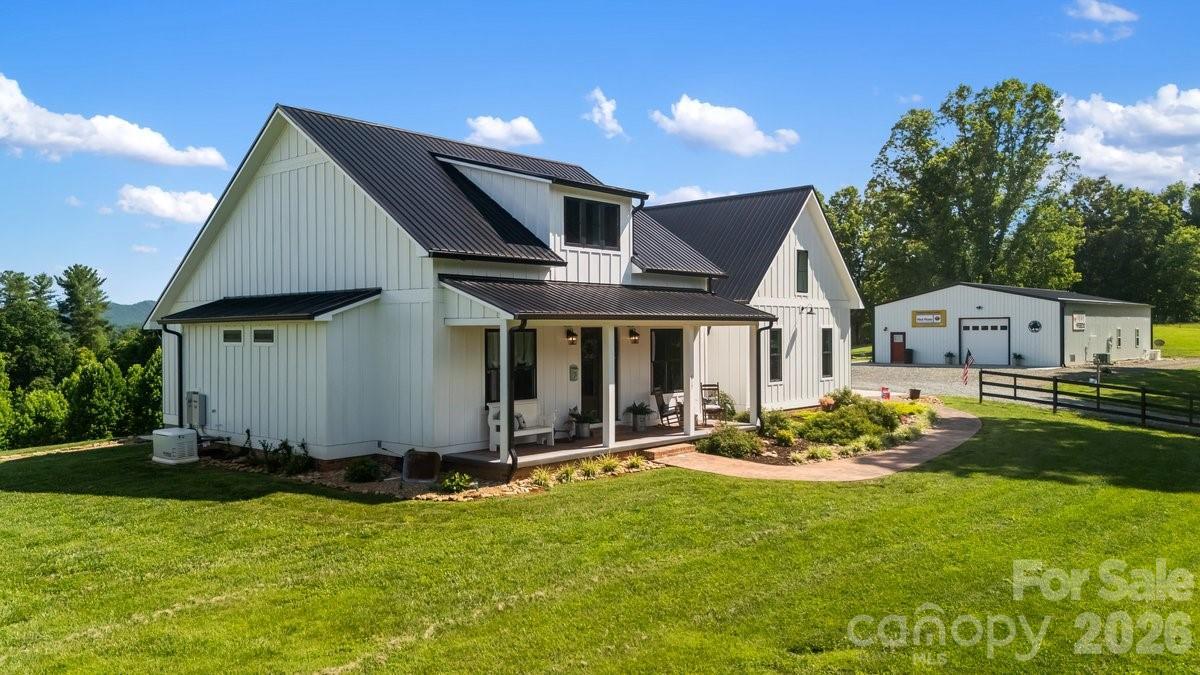 615 Don Felmet Rd., Marshall, NC 28753