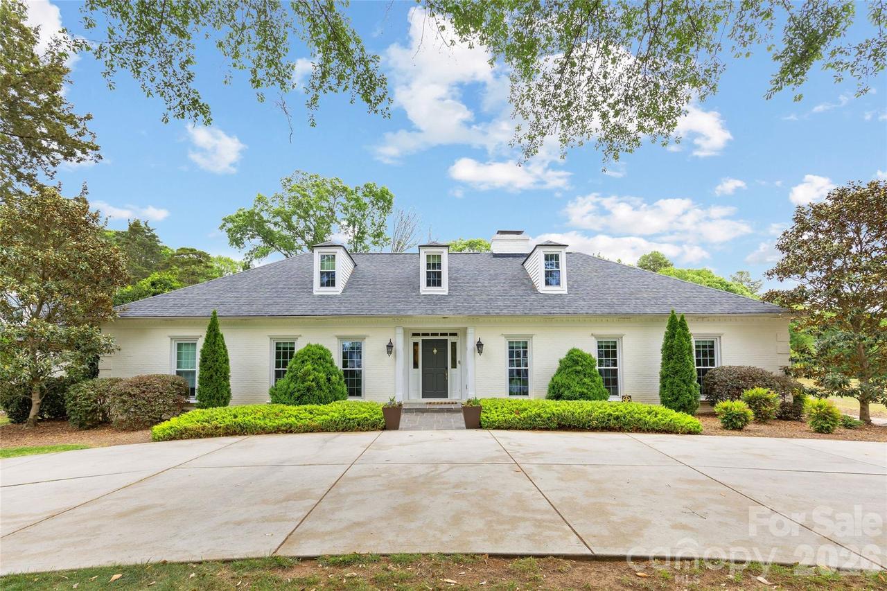 3921 River Ridge Rd., Charlotte, NC 28226