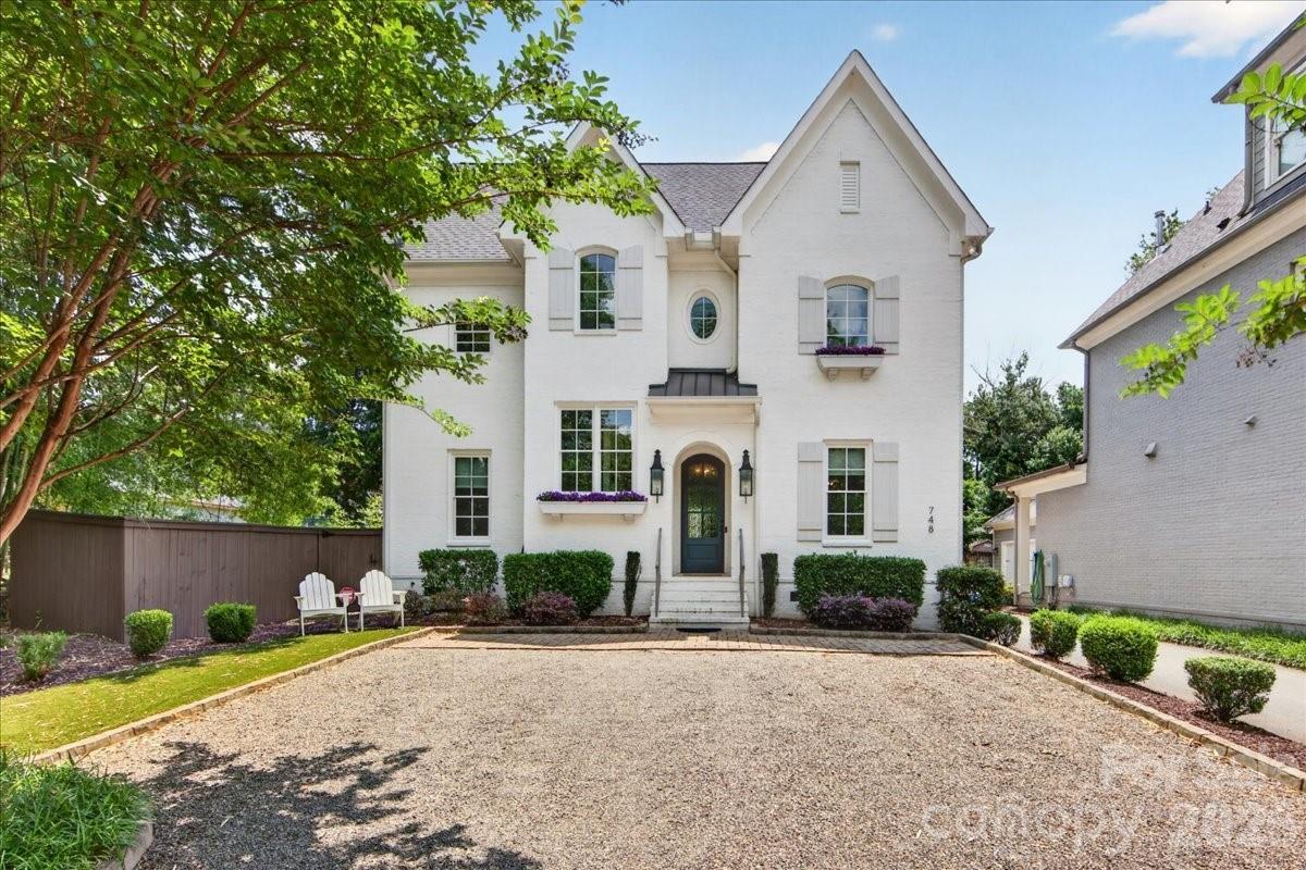 748 Ellsworth Rd., Charlotte, NC 28211