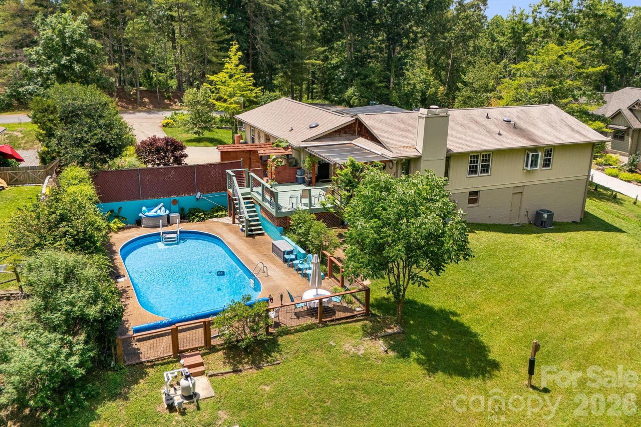43 Chadwick Wade Dr., Asheville, NC 28804