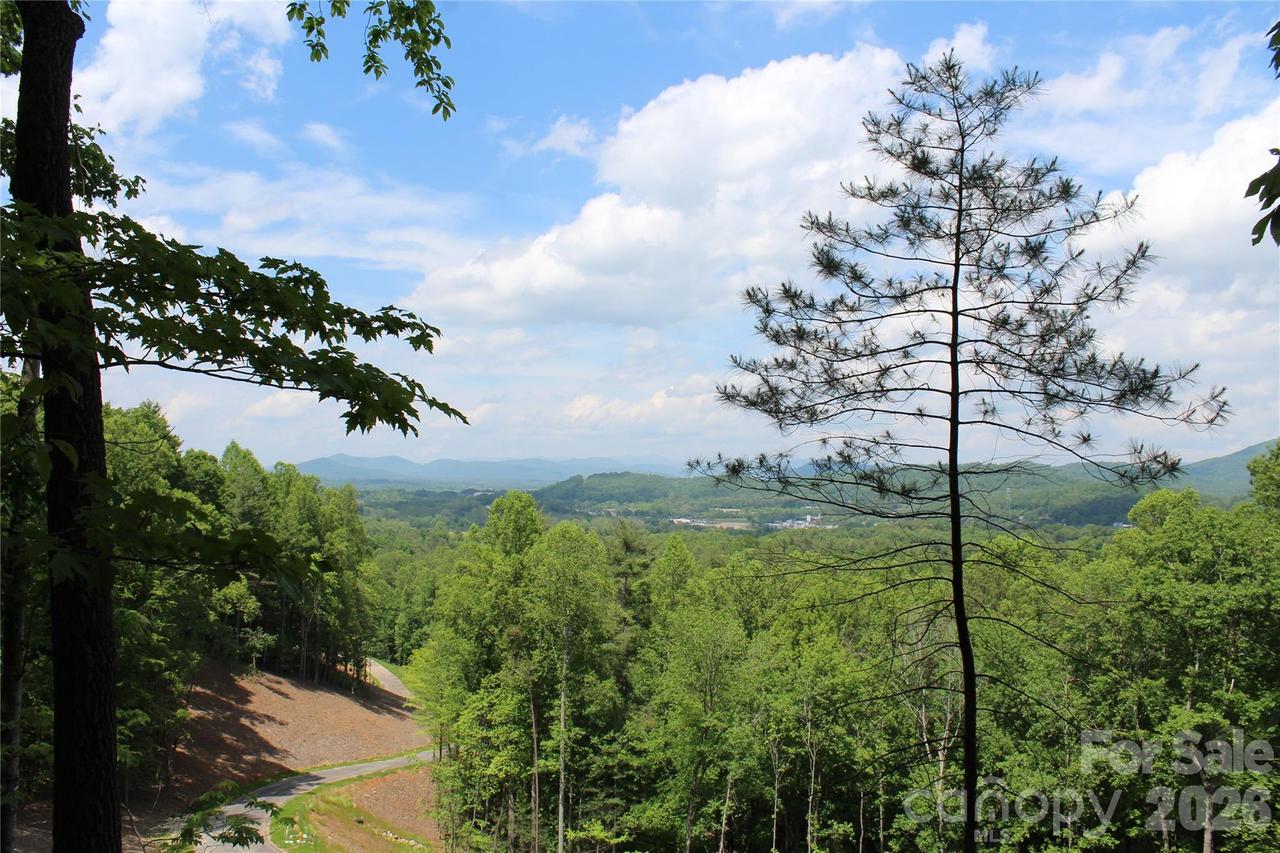 000 Northview Dr. #12, Hendersonville, NC 28791
