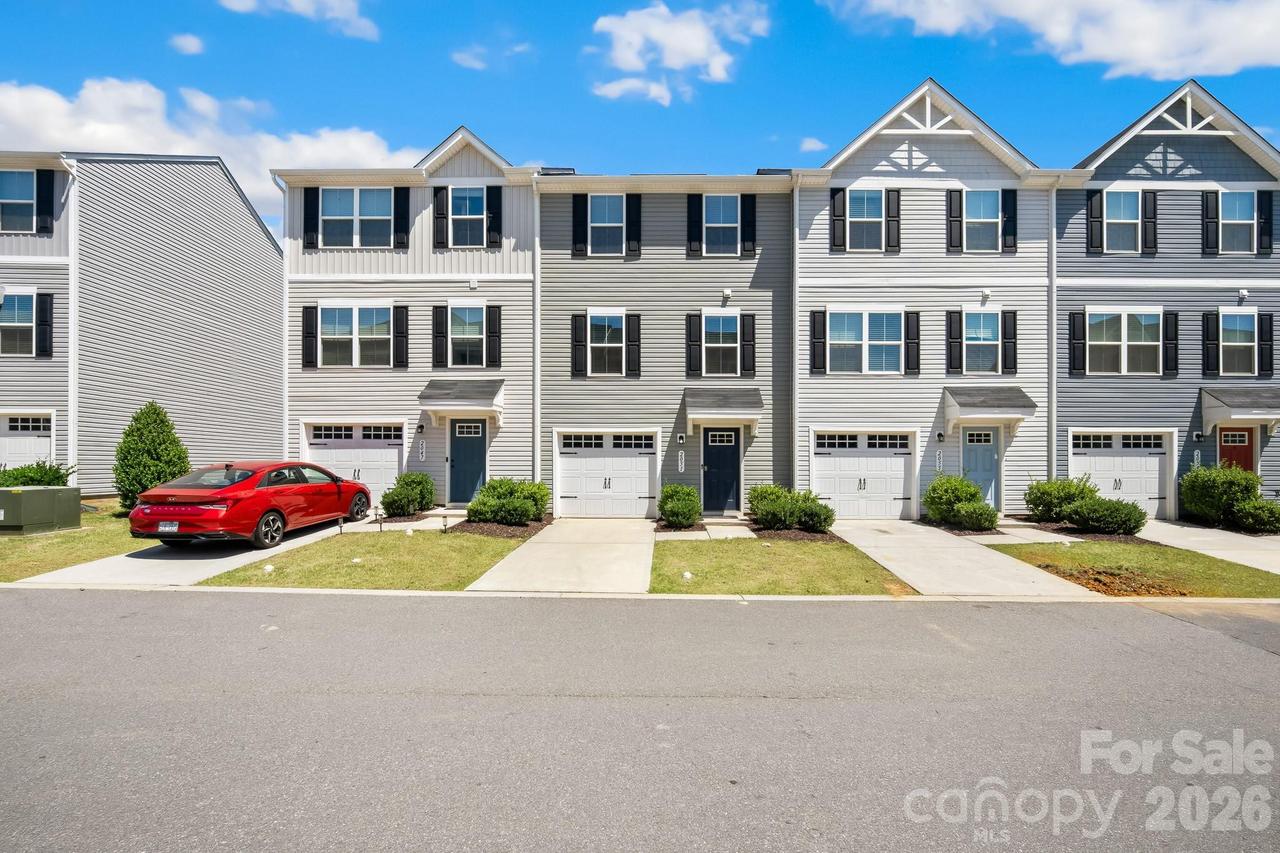 2051 Langer St., Charlotte, NC 28214