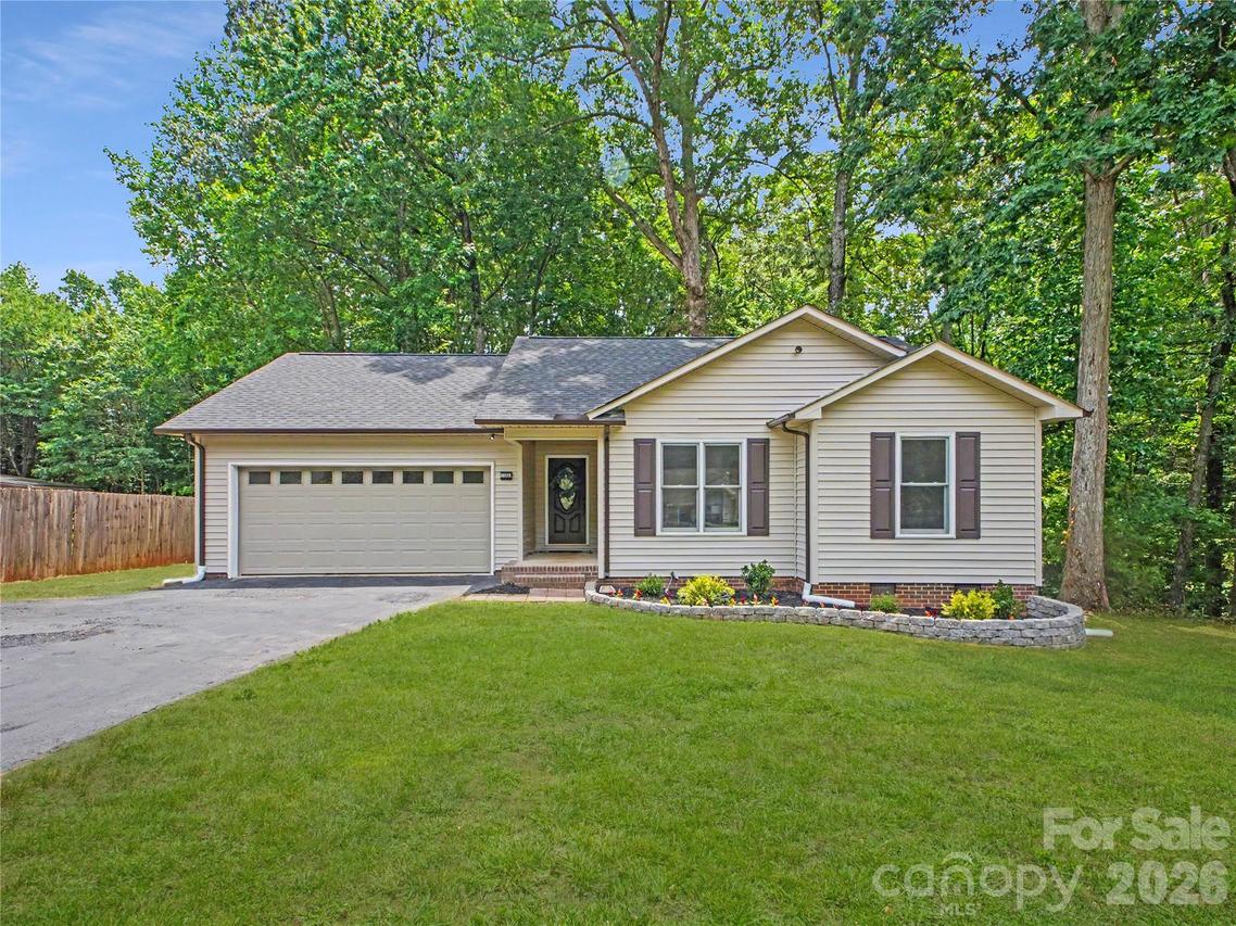 7382 Summit Dr., Denver, NC 28037
