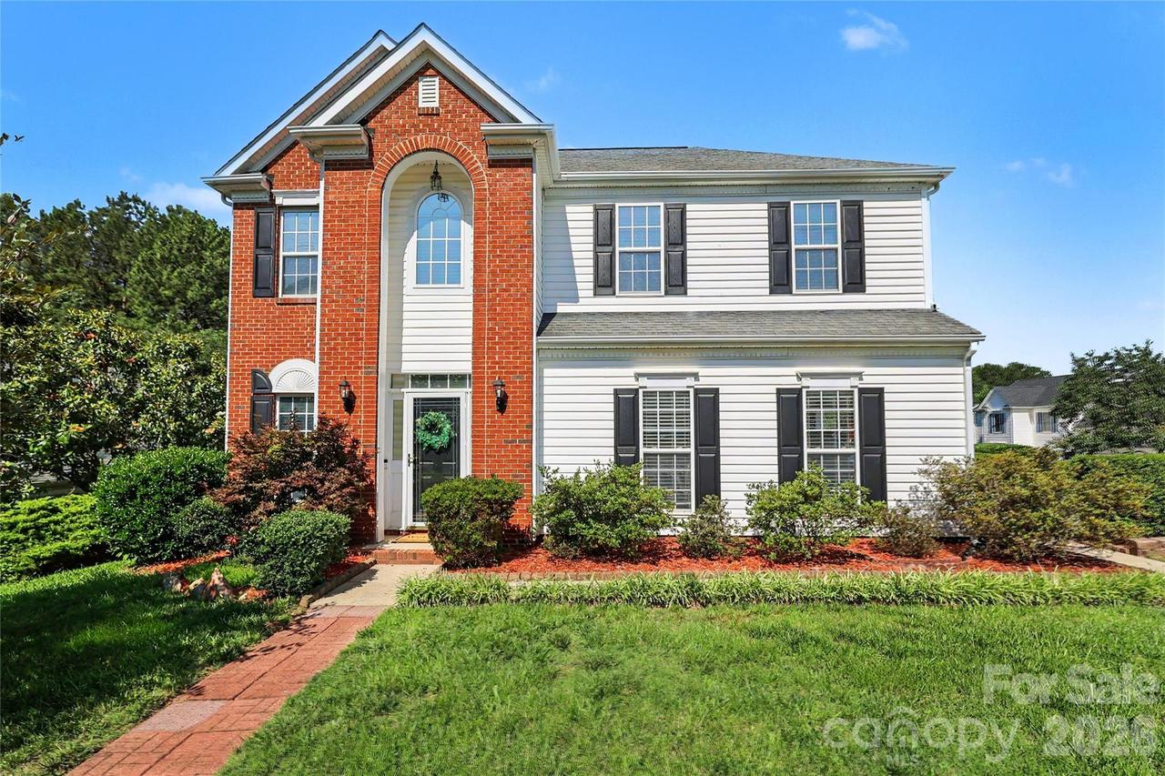 14802 Bergerac Ct., Pineville, NC 28134