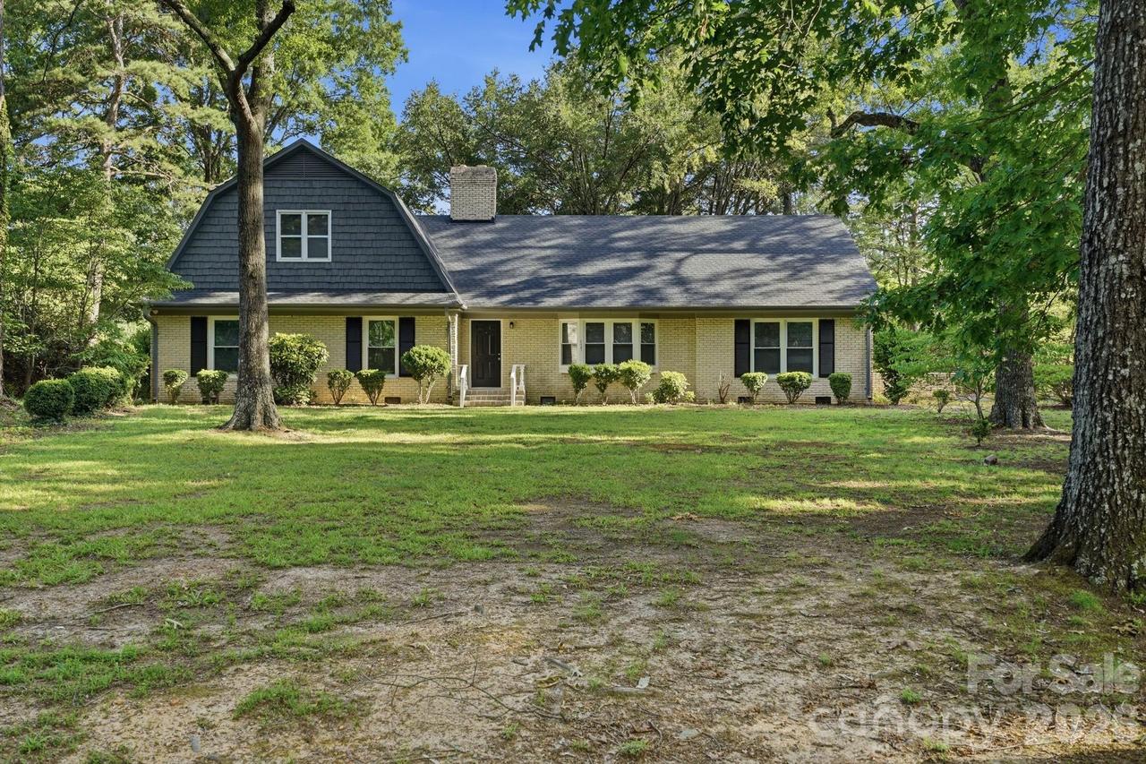 127 Forest Hills Dr., Monroe, NC 28112
