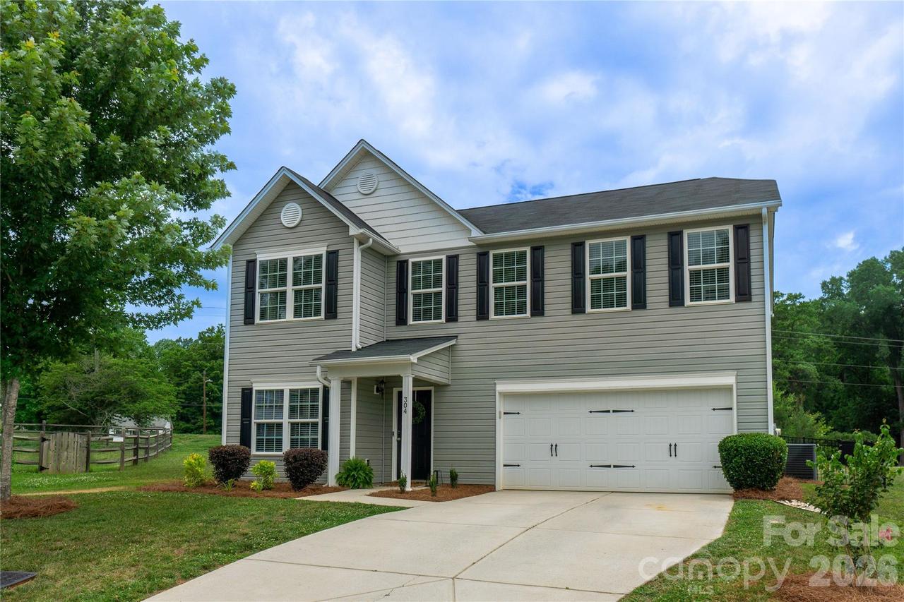 304 Boysenberry Dr., China Grove, NC 28023