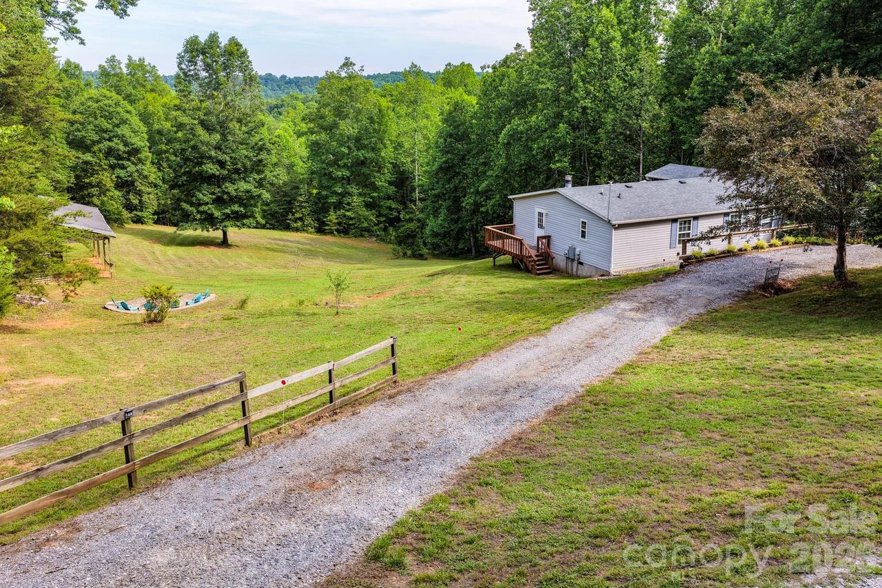 241 Ridgecrest Dr., Lake Lure, NC 28746