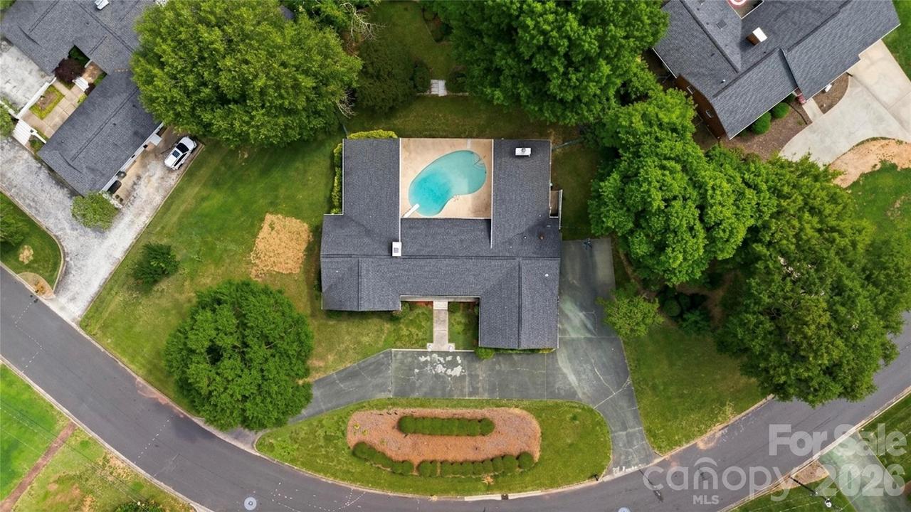 938 Sandswood Dr., Gastonia, NC 28054