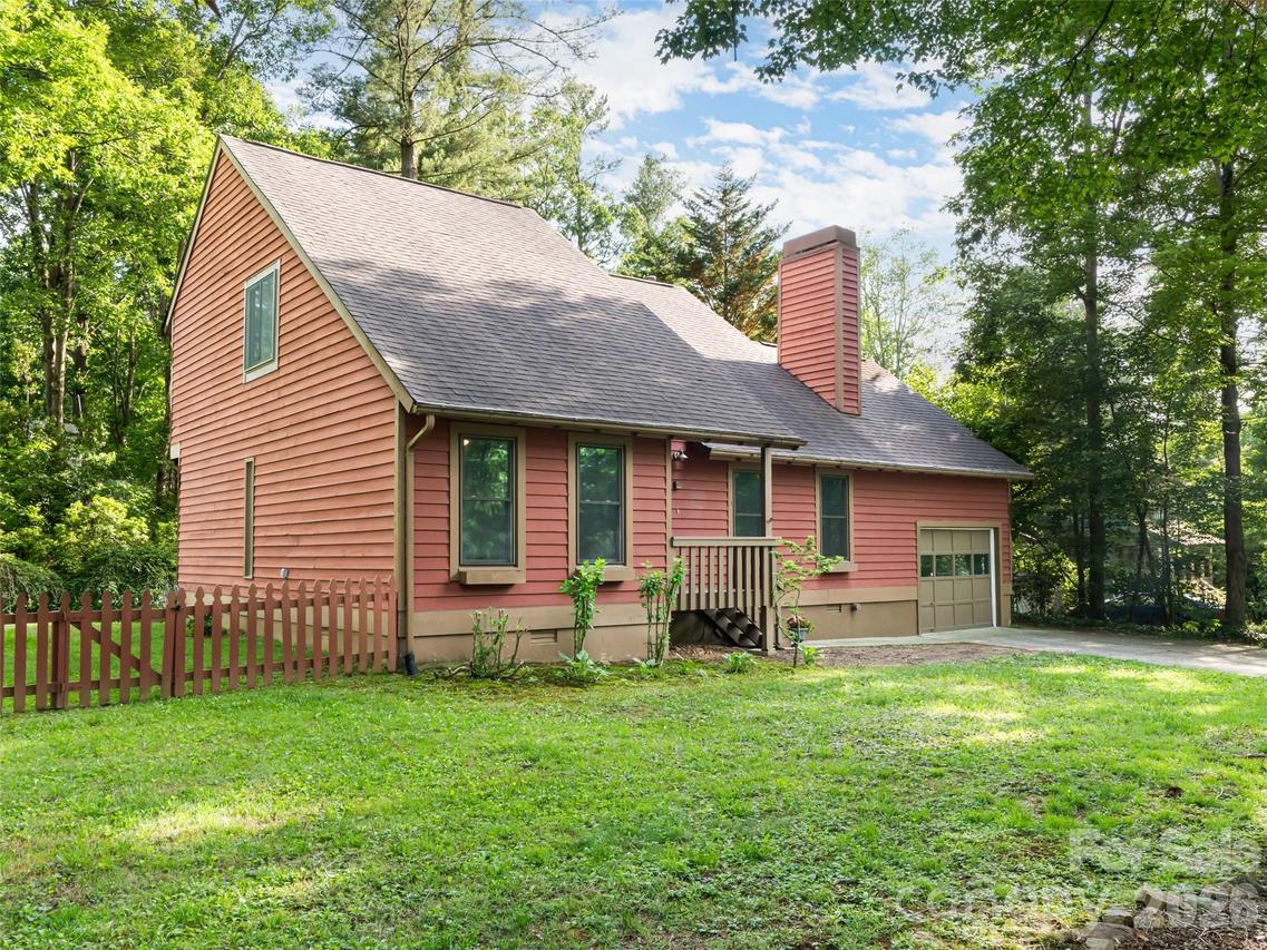 1 Oak Leaf Dr., Fletcher, NC 28732
