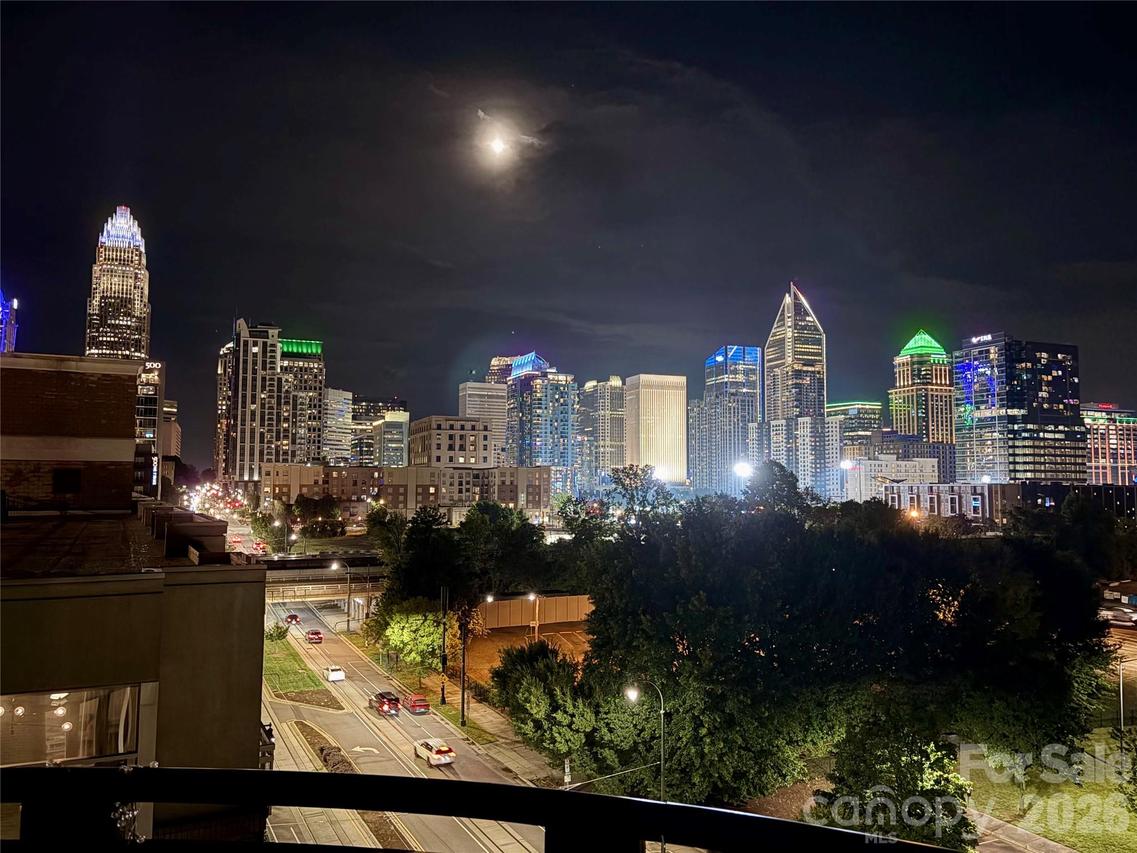 718 W Trade St. #801, Charlotte, NC 28202