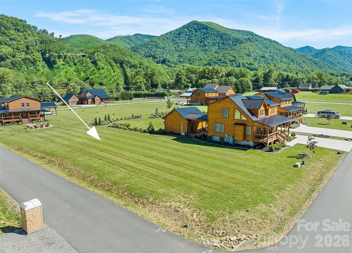 12 Mari Pl., Maggie Valley, NC 28751