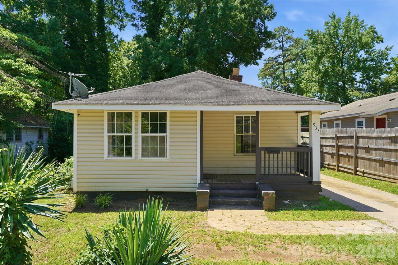 933 Rowan St., Charlotte, NC 28208