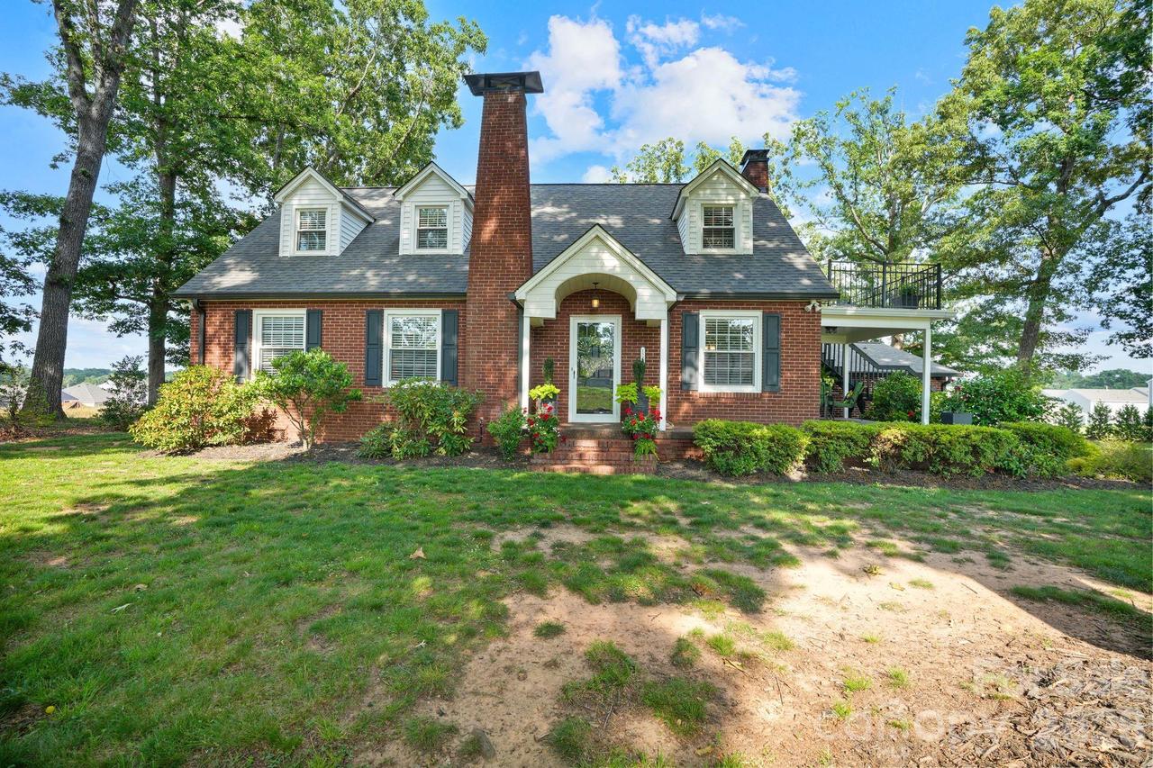1520 5th St., Hickory, NC 28601