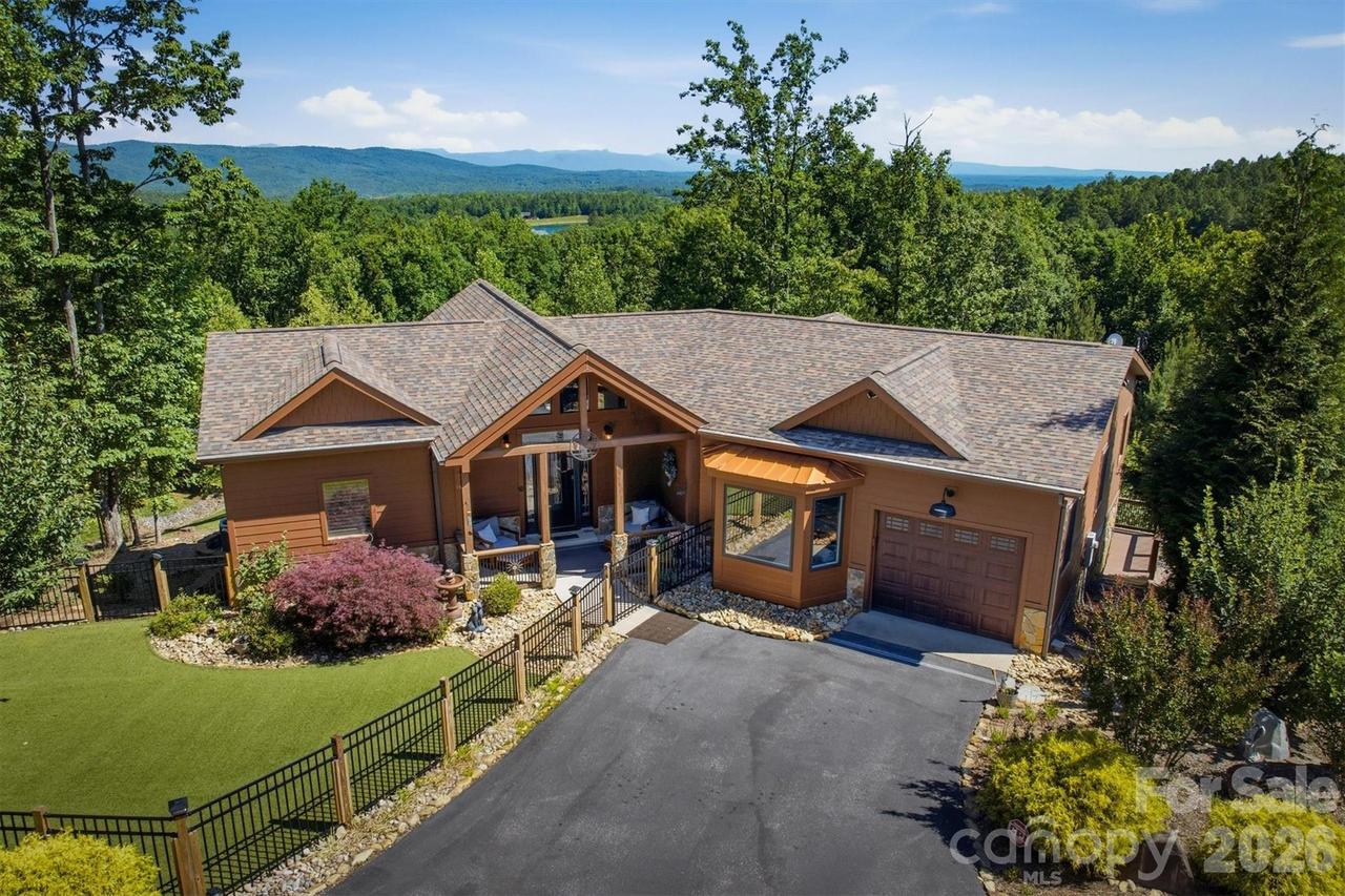 315 Lakeview Tr., Nebo, NC 28761
