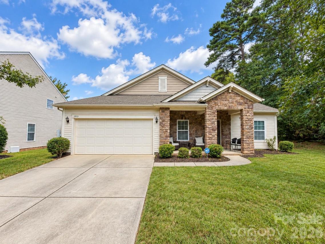 1919 Corriente Ct., Charlotte, NC 28213