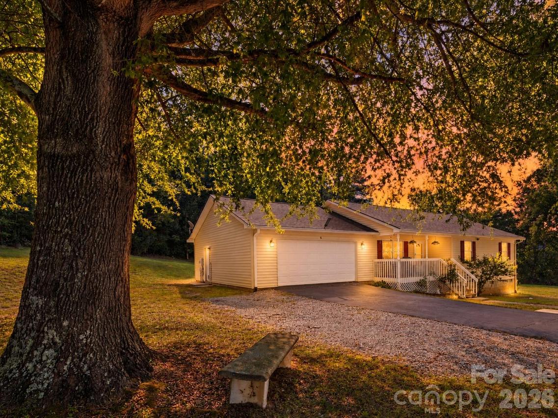 5 Harrison Hill Rd., Swannanoa, NC 28778