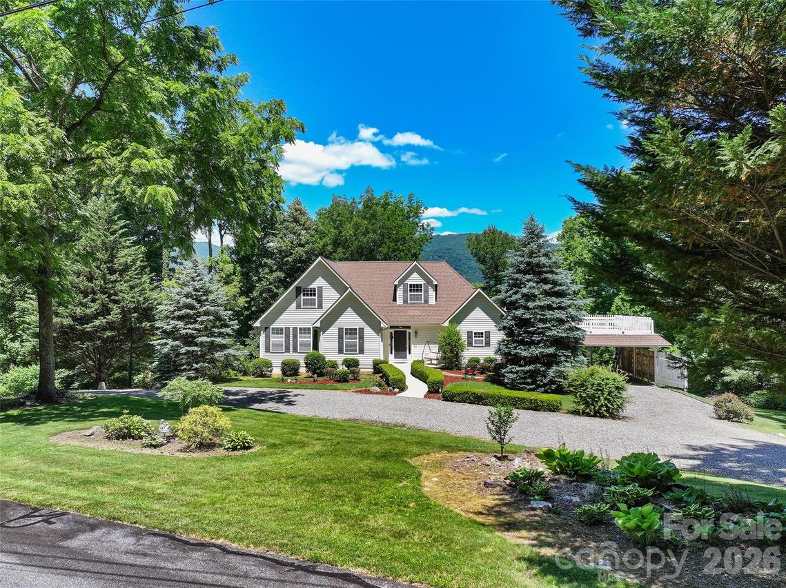 637 April Park, Waynesville, NC 28786