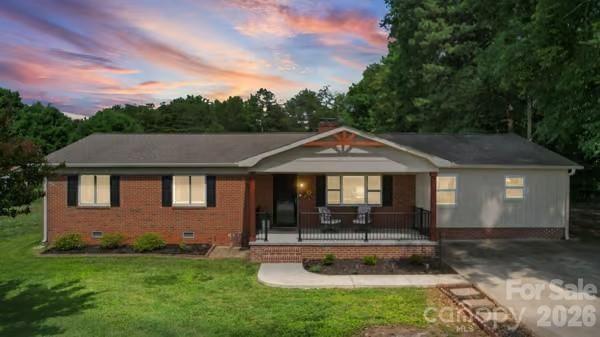 138 Shumaker Dr., Statesville, NC 28625