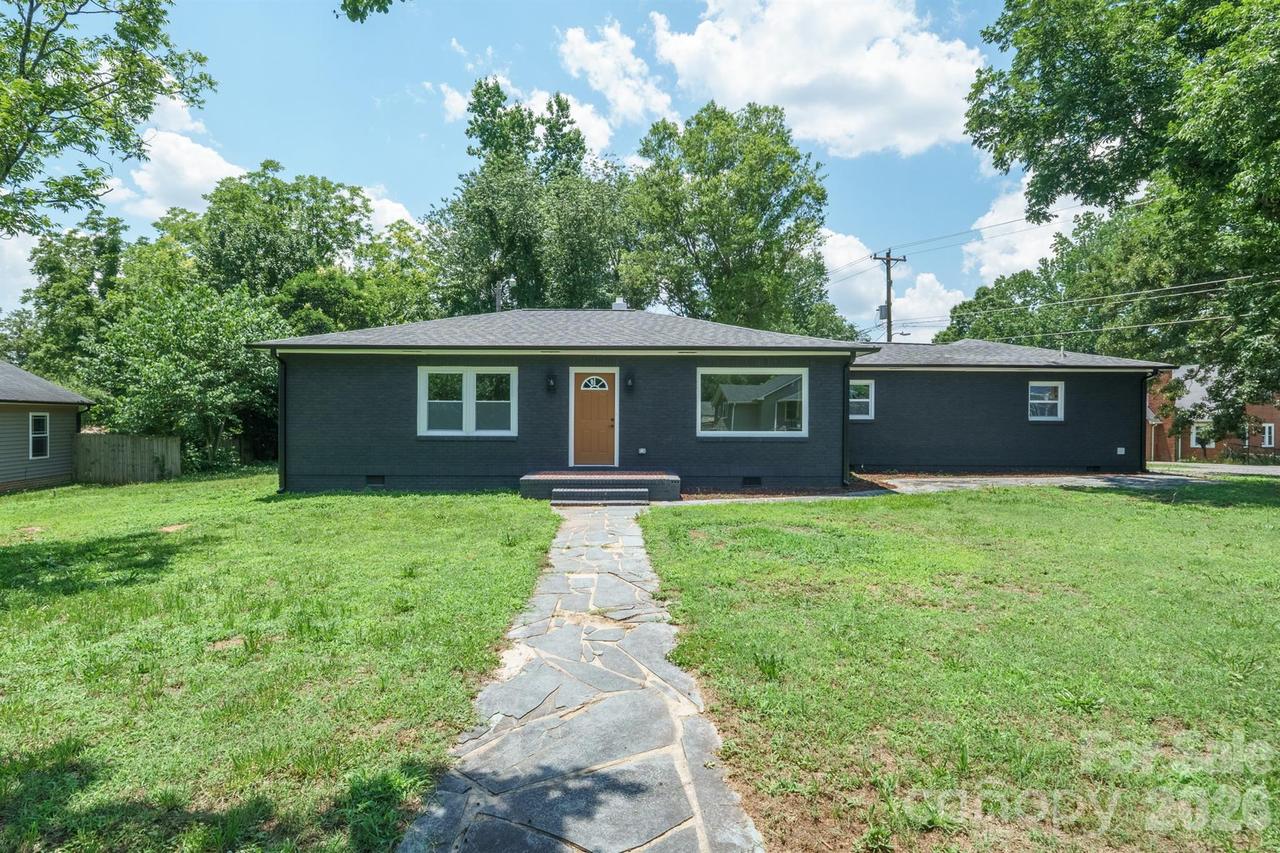 841 Murphy St., Kannapolis, NC 28081