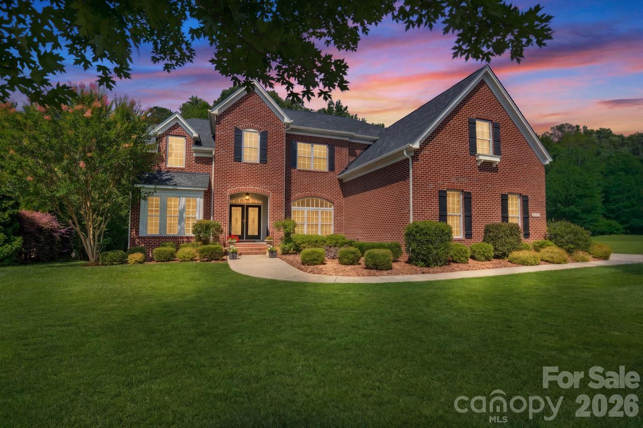 415 Five Leaf Ln., Waxhaw, NC 28173
