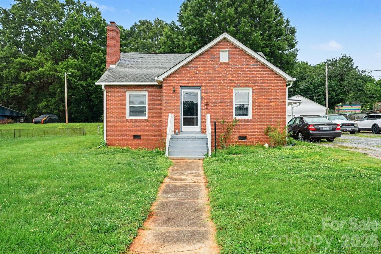 517 N Carolina Ave., Maiden, NC 28650