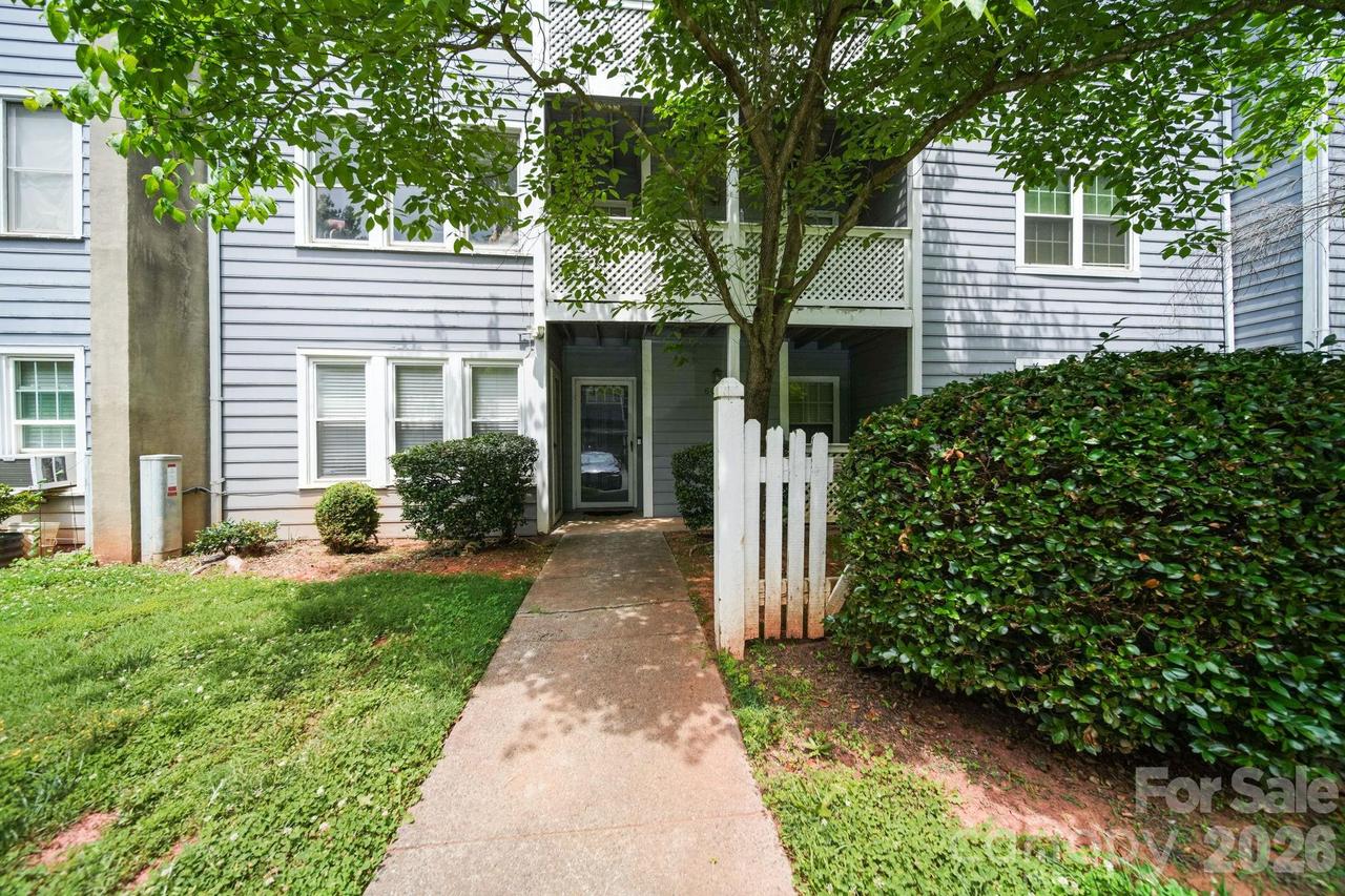 6049 Green Forest Dr., Charlotte, NC 28212