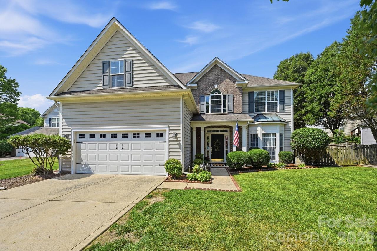 8918 Magennis Grove Ct., Charlotte, NC 28216