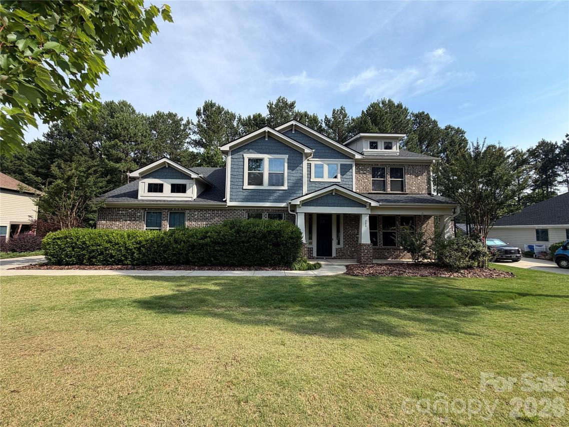 208 Bells Crossing Dr., Mooresville, NC 28117