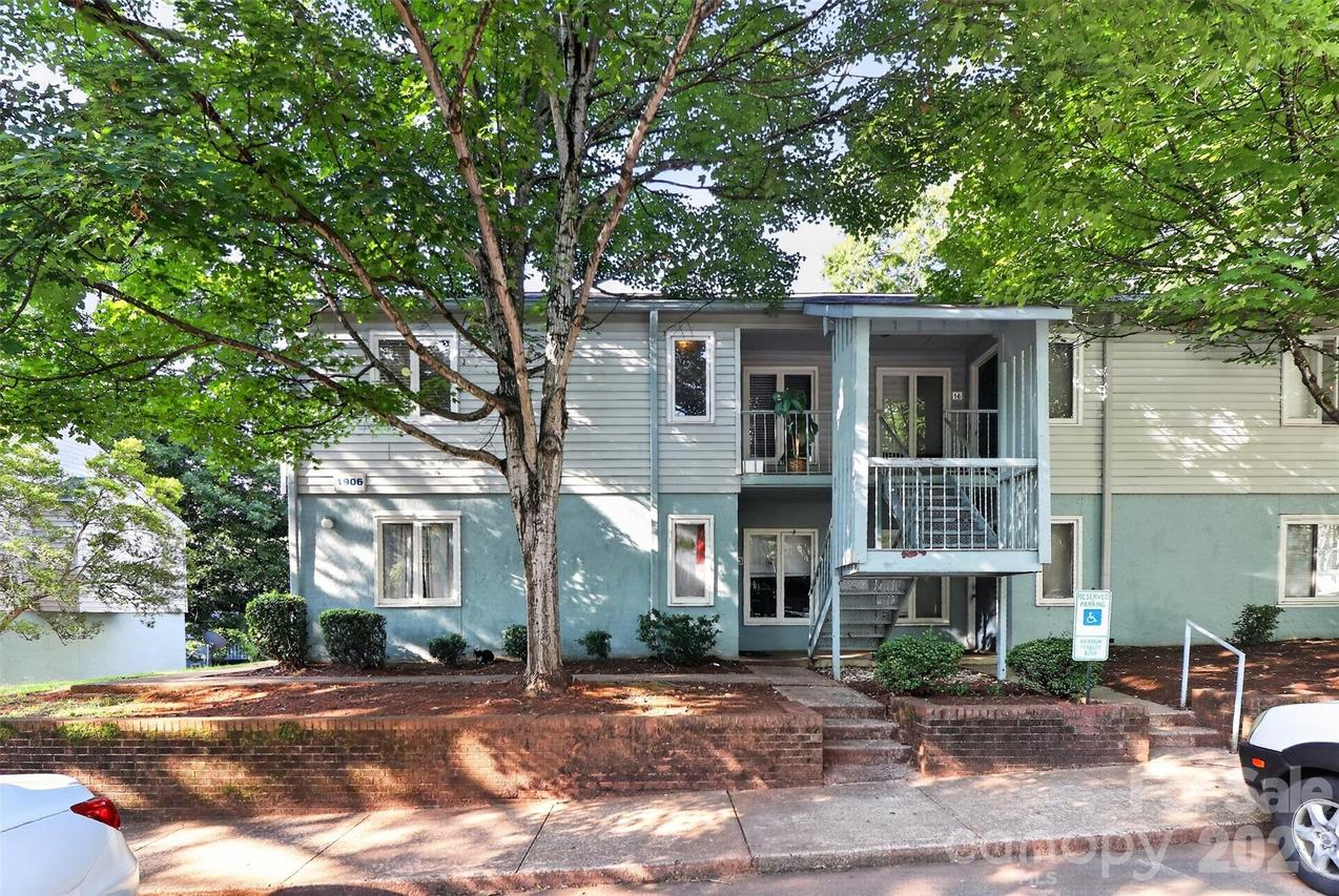 1906 Meadowlark Ln. #15, Charlotte, NC 28210