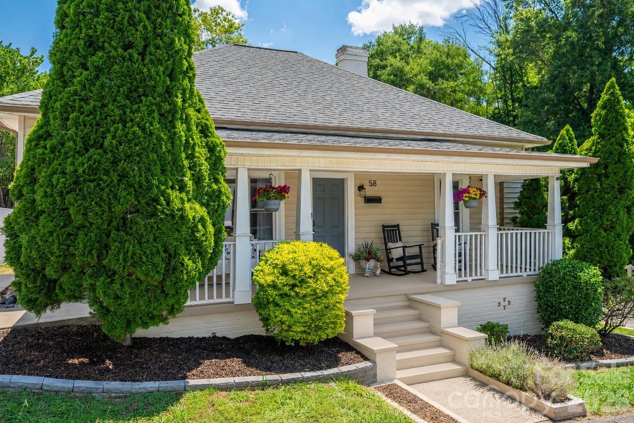 58 4th St., Cramerton, NC 28032